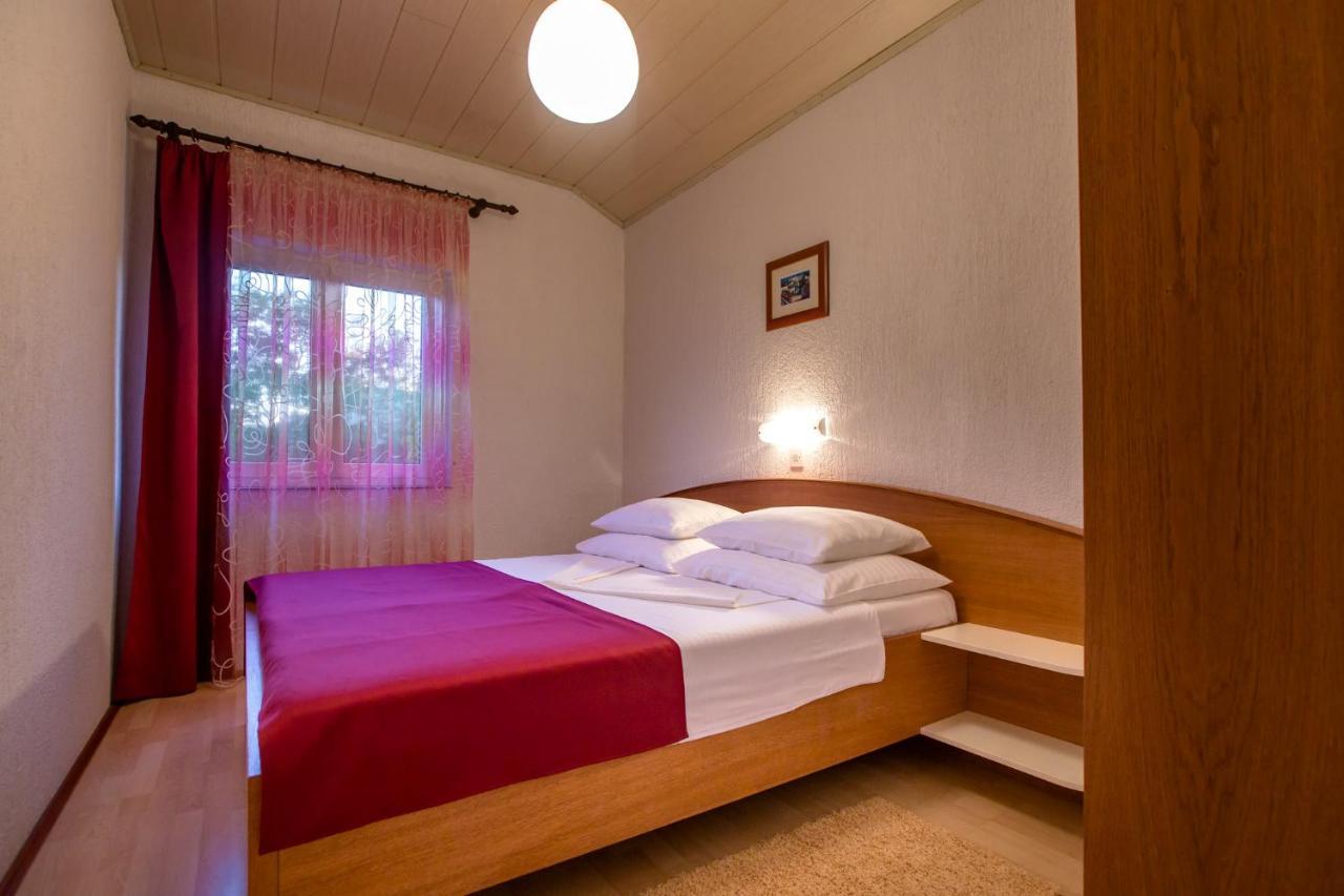 Apartmani Ivan I Ruza Lopar Exterior foto